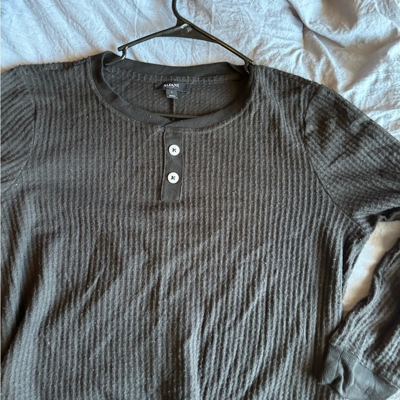 alfani intimates L Women’s Crew Neck Gray Sweater Button Pull Over NWOT Comfy - Picture 5 of 11